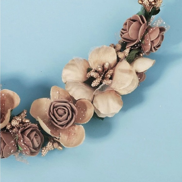 Flower headband - Picture 3 of 4